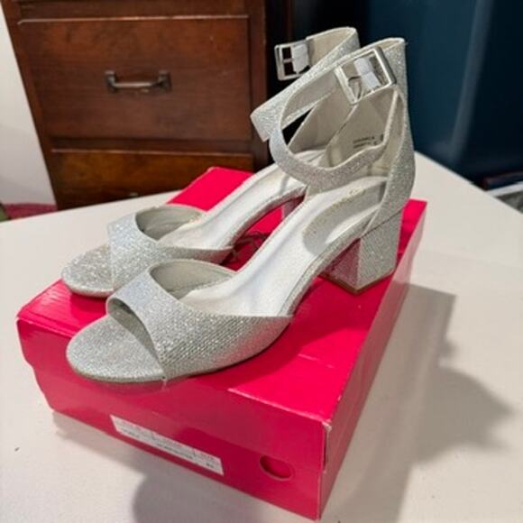 Dream Pairs Chunkle Silver Glitter Block Heel Women’s 8.5 Ankle Strap Party Y2K - Picture 6 of 6